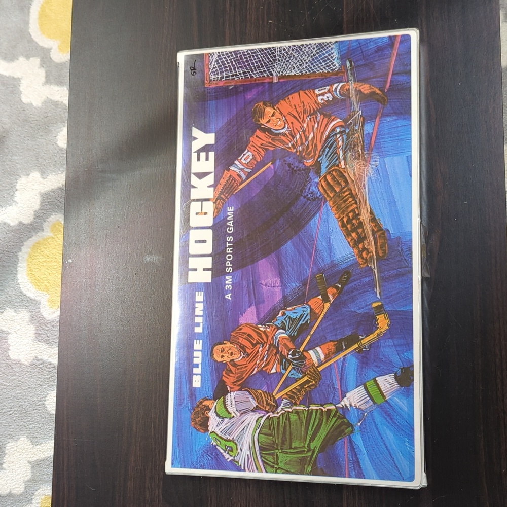 Vintage hockey game (1970) 3 M
